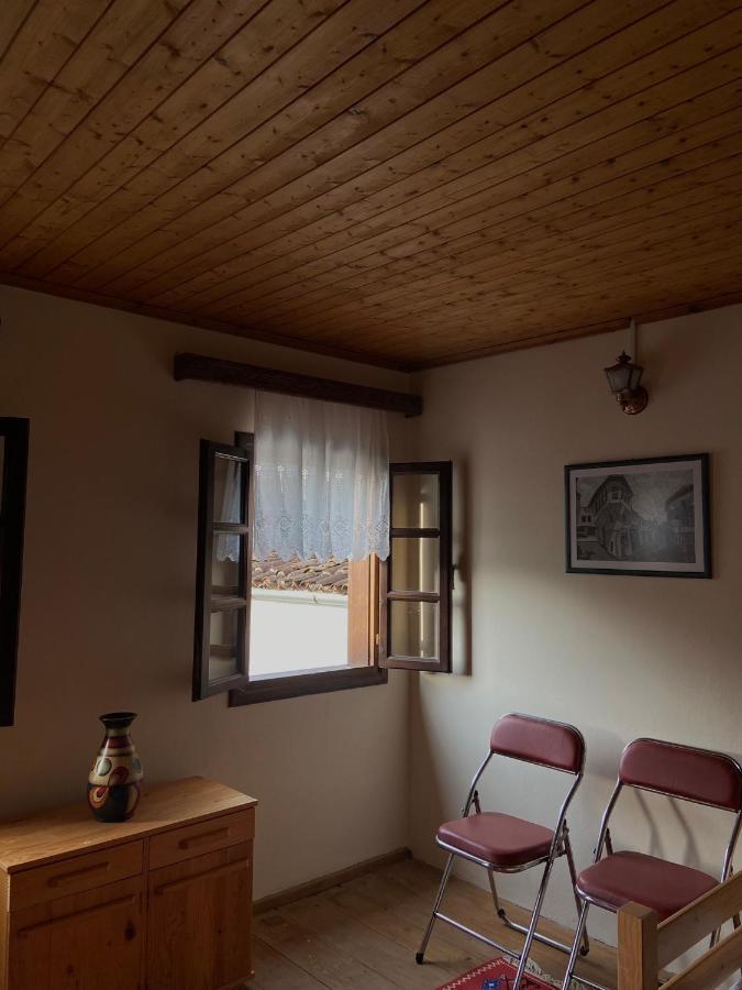 Teo'S Guest House Berat Exteriör bild
